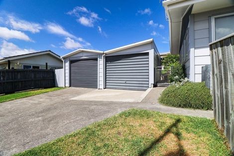 Photo of property in 2 Rangiora Street, Castlecliff, Whanganui, 4501