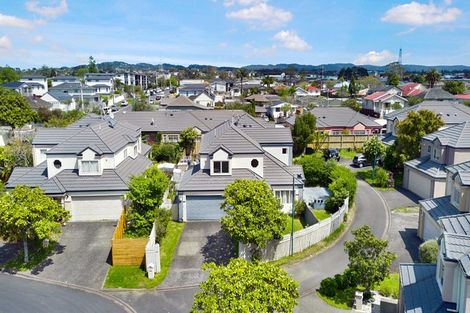 Photo of property in 2 Ochre Place, Blockhouse Bay, Auckland, 0600
