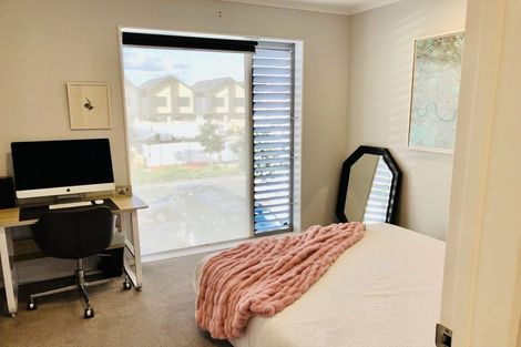 Photo of property in 47 Glidepath Road, Hobsonville, Auckland, 0616