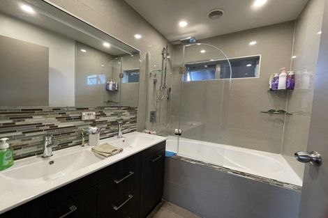 Photo of property in 2/12 House Avenue, Mangere Bridge, Auckland, 2022