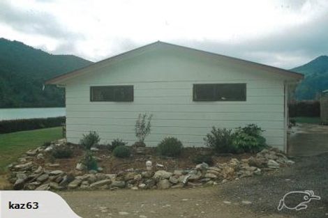 Photo of property in 892 Queen Charlotte Drive, Linkwater, Picton, 7281