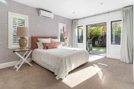 Photo of property in 5 Merivale Lane, Merivale, Christchurch, 8014