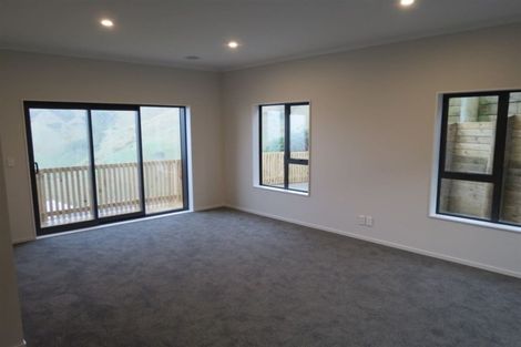 Photo of property in 13 Gifford Grove, Churton Park, Wellington, 6037