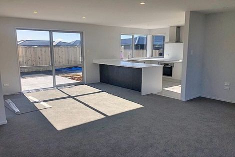 Photo of property in 4 Grey View Grove, Rangiora, 7400