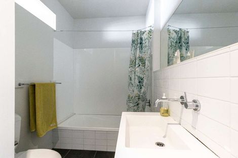 Photo of property in Stadium Garden Flats, 314/107 Thorndon Quay, Pipitea, Wellington, 6011