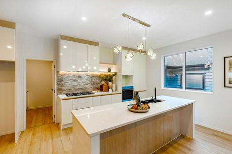 Photo of property in 28 Konoba Avenue, Kumeu, 0810