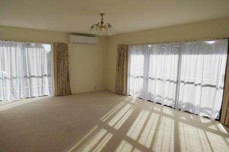 Photo of property in 5 Kellyville Heights, Merrilands, New Plymouth, 4312
