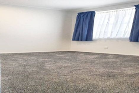 Photo of property in 2/24 Dale Crescent, Pakuranga, Auckland, 2010