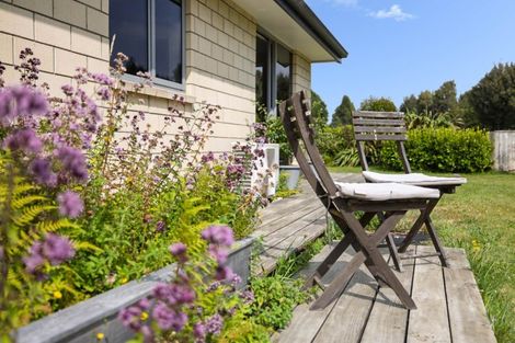 Photo of property in 16 Roy Road, Hamurana, Rotorua, 3096