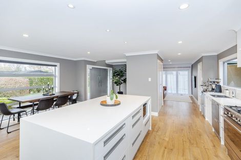 Photo of property in 54 Chedworth Avenue, Chedworth, Hamilton, 3210