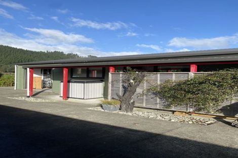 Photo of property in 49 Tame Porati Street, Manakau, Levin, 5573