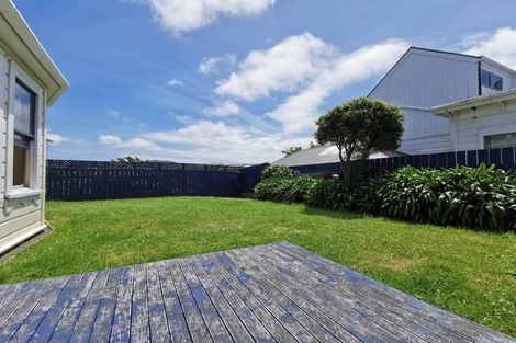 Photo of property in 26 Grove Road, Kelburn, Wellington, 6012