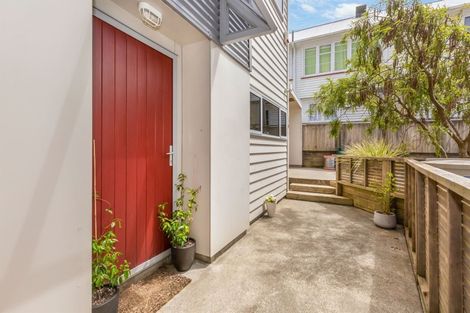 Photo of property in 5d Stephen Street, Johnsonville, Wellington, 6037