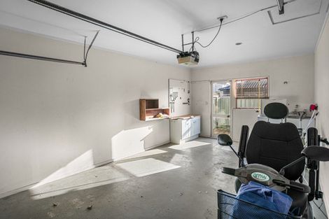 Photo of property in 1/32 Park Road, Glenfield, Auckland, 0629