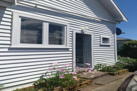 Photo of property in 6 Caius Avenue, Gonville, Wanganui, 4501