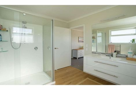 Photo of property in 7 Fernbird Grove, Kerikeri, 0294