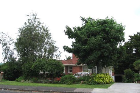 Photo of property in 16 Stanaway Street, Hillcrest, Auckland, 0627