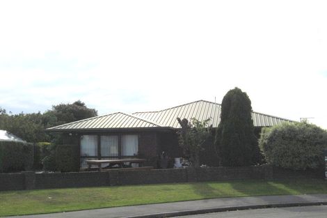 Photo of property in 2/5 Chokebore Place, Sockburn, Christchurch, 8042