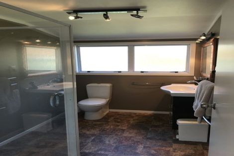 Photo of property in 11 Blue Mountains Road, Silverstream, Upper Hutt, 5019