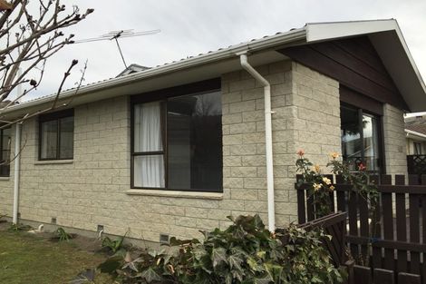 Photo of property in 2/44 Laing Crescent, Heathcote Valley, Christchurch, 8022