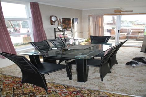 Photo of property in 132 Peel Street, Westport, 7825