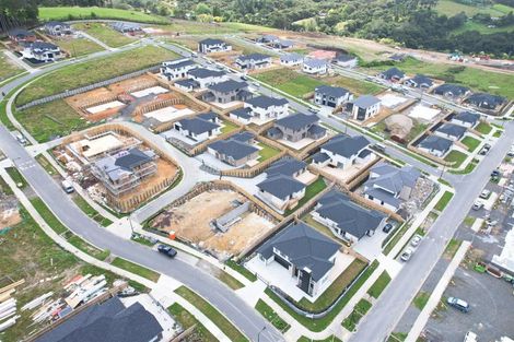 Photo of property in 1 Kate Duncan Drive, Swanson, Auckland, 0614