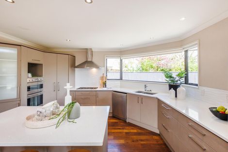 Photo of property in 33 Rodeo Drive, Kelvin Grove, Palmerston North, 4414