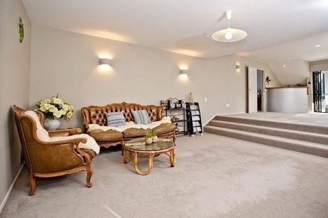 Photo of property in 119 Churchill Road, Rothesay Bay, Auckland, 0630