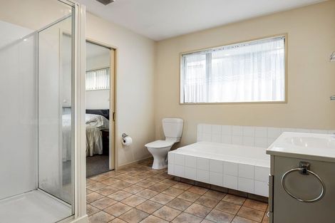 Photo of property in 1a Ballybrack Place, Casebrook, Christchurch, 8051