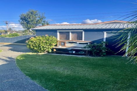 Photo of property in 9 Ross Crescent, Orewa, 0931