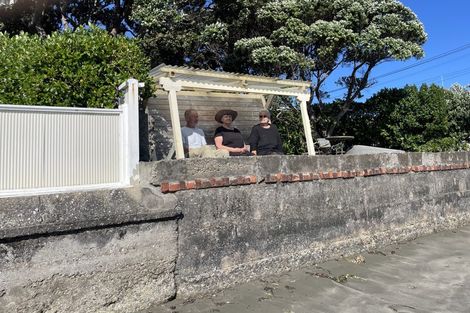 Photo of property in 2 Bath Street, Plimmerton, Porirua, 5026