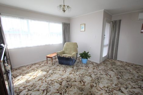 Photo of property in 16 Oak Place, Tokoroa, 3420