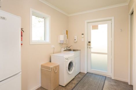 Photo of property in 28 Brough Place, Ngakuta Bay, Picton, 7281