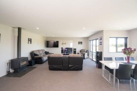 Photo of property in 272 Austin Road, Normanby, Hawera, 4673