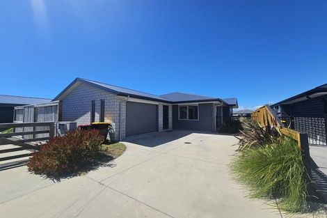 Photo of property in 21 Royal Crescent, Papamoa, 3118