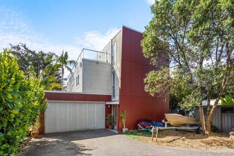 Photo of property in 505a Point Chevalier Road, Point Chevalier, Auckland, 1022