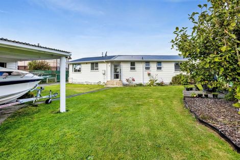 Photo of property in 21 Castle Street, Eltham, 4322