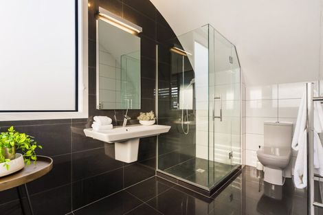 Photo of property in 1/58 The Parade, Bucklands Beach, Auckland, 2012