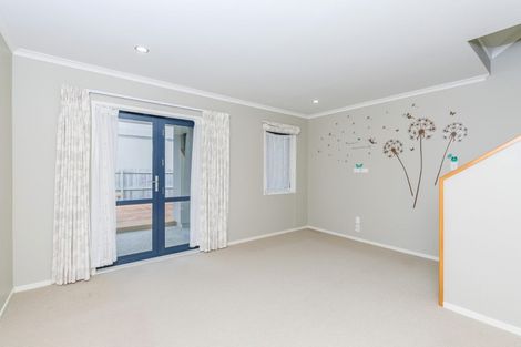 Photo of property in 13 Sonoma Crescent, Oteha, Auckland, 0632