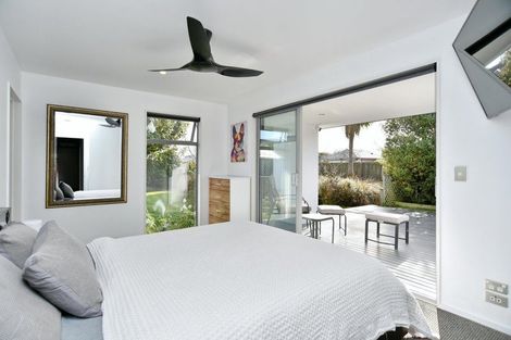 Photo of property in 1 Rue De La Mare, Parklands, Christchurch, 8083