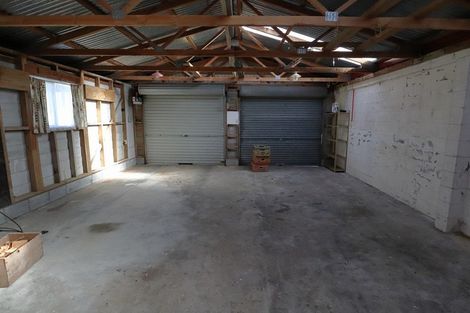 Photo of property in 16 Oberon Street, Stratford, 4332