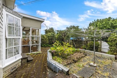 Photo of property in 5 Tiber Road, Forrest Hill, Auckland, 0620