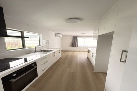 Photo of property in 2/11 Henwood Road, Mangere East, Auckland, 2024