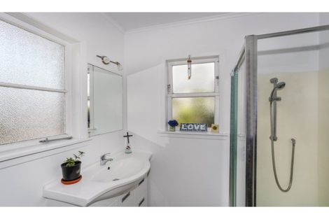 Photo of property in 2/101a Clevedon Road, Papakura, 2110