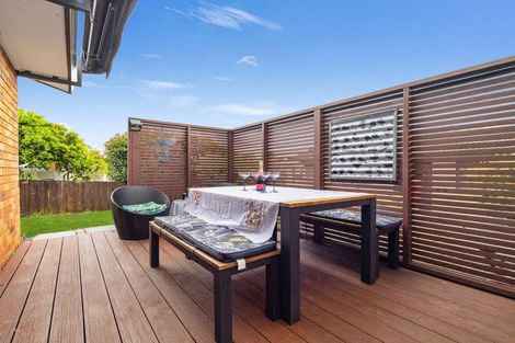 Photo of property in 42 Bodi Place, Te Atatu South, Auckland, 0610