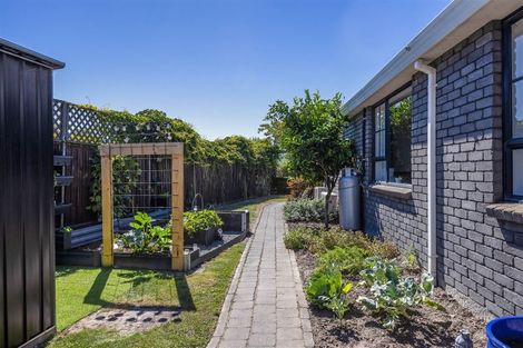 Photo of property in 12 Dunbarton Street, Redwood, Christchurch, 8051