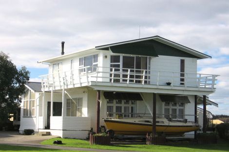 Photo of property in 69 Hartley Street, Foxton Beach, Foxton, 4815
