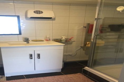 Photo of property in 1 Rosalind Road, Glenfield, Auckland, 0629