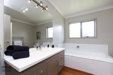 Photo of property in 1b Wellington Street, Feilding, 4702