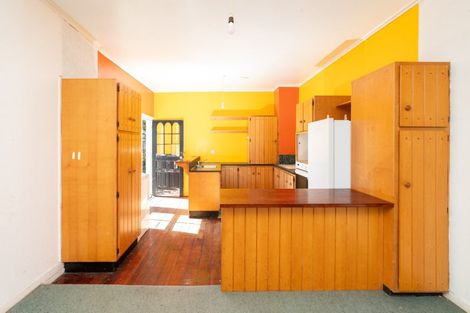 Photo of property in 9 Lipman Street, Mount Victoria, Wellington, 6011